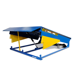 Hydraulic dock equipment for warehouse loading dock